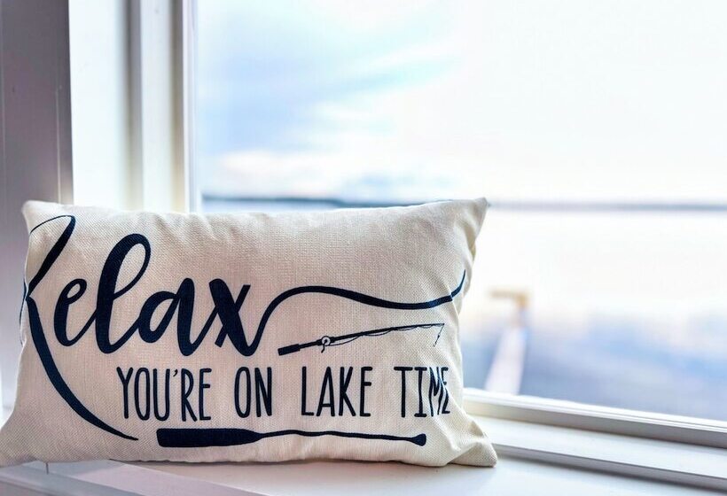 Saratoga Lakeside Retreat