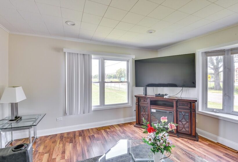 3 Mi To Lake Michigan Access: Sawyer Home W/ Patio