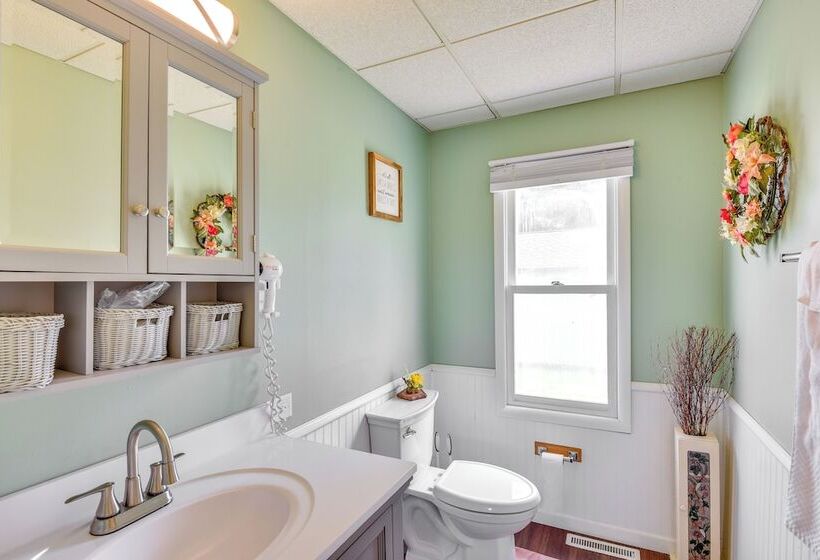 3 Mi To Lake Michigan Access: Sawyer Home W/ Patio