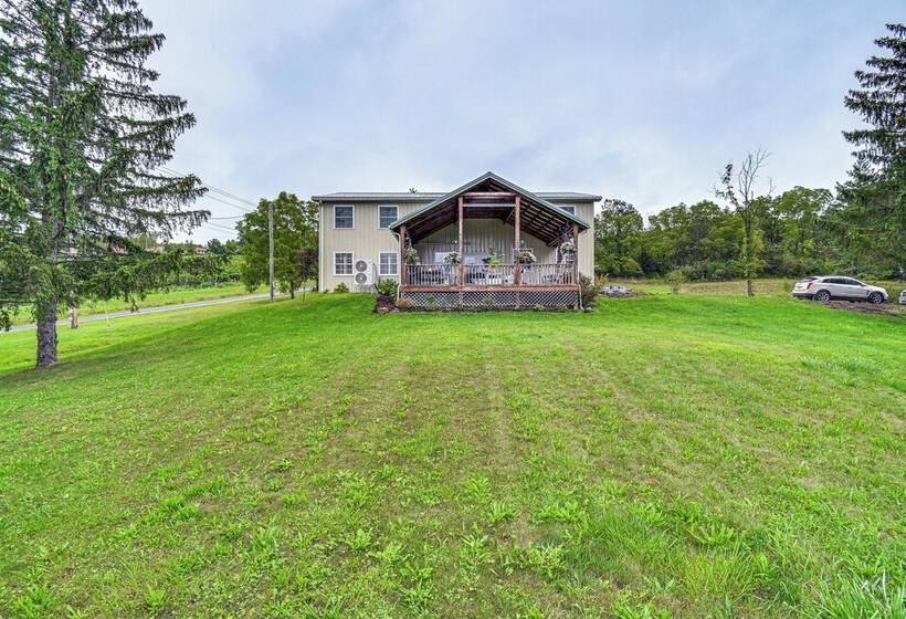 Seneca Lake Retreat W/ Deck   Walk To Wineries!