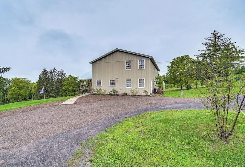 Seneca Lake Retreat W/ Deck   Walk To Wineries!