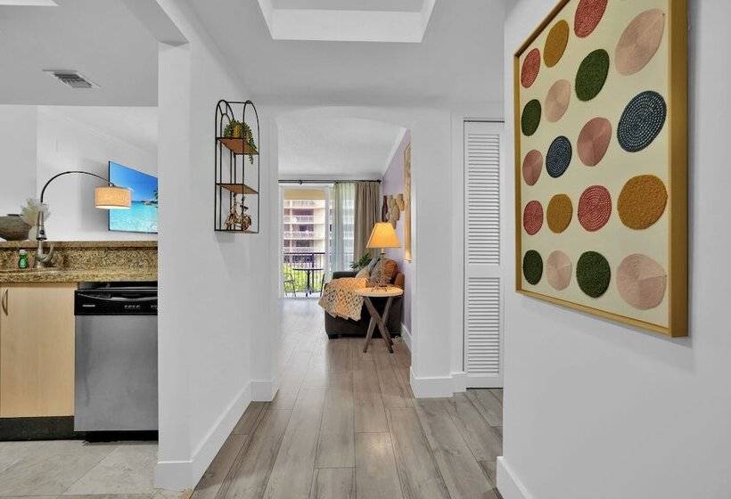 Serene Cozy Retreat With Balcony Free Parking