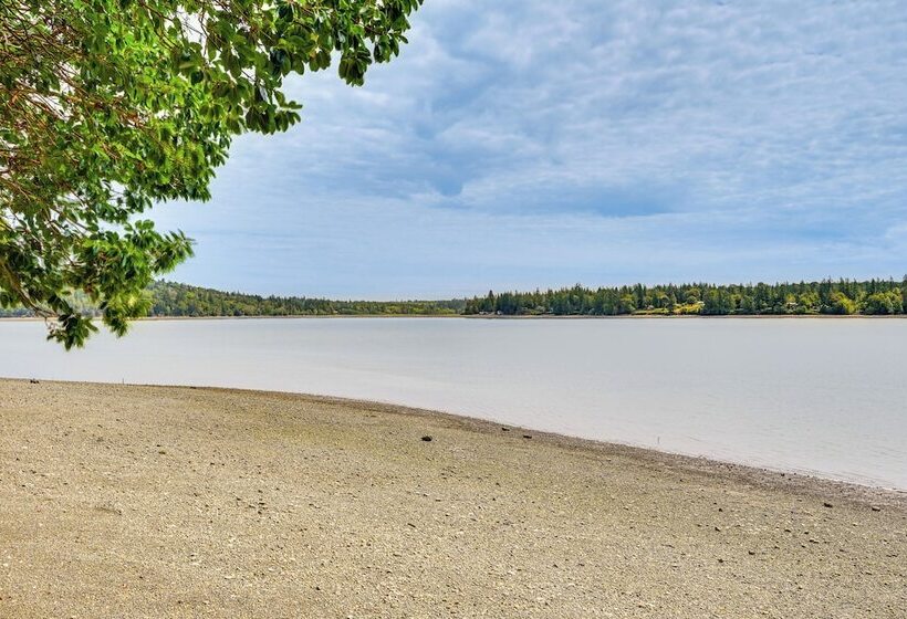 Serene Shelton Sanctuary W/ Private Beach & Kayaks