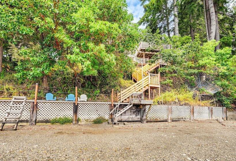 Serene Shelton Sanctuary W/ Private Beach & Kayaks
