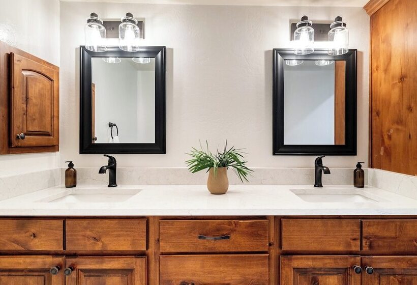 Sheena By Avantstay Private Pool, Firepit, Ping Pong