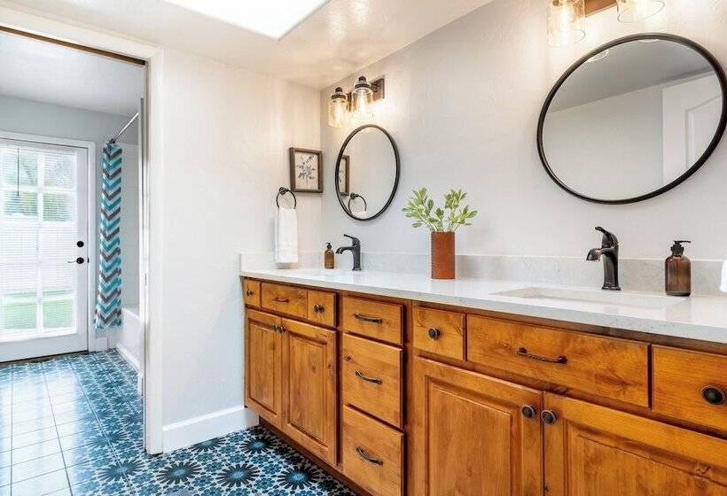 Sheena By Avantstay Private Pool, Firepit, Ping Pong