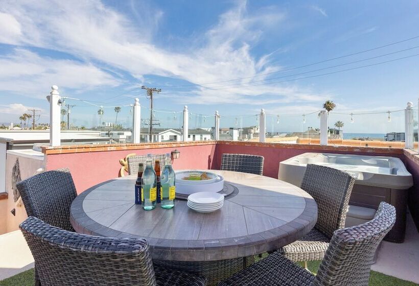 Shoreline Villa By Avantstay Steps To The Beach, Bay, & Pier!