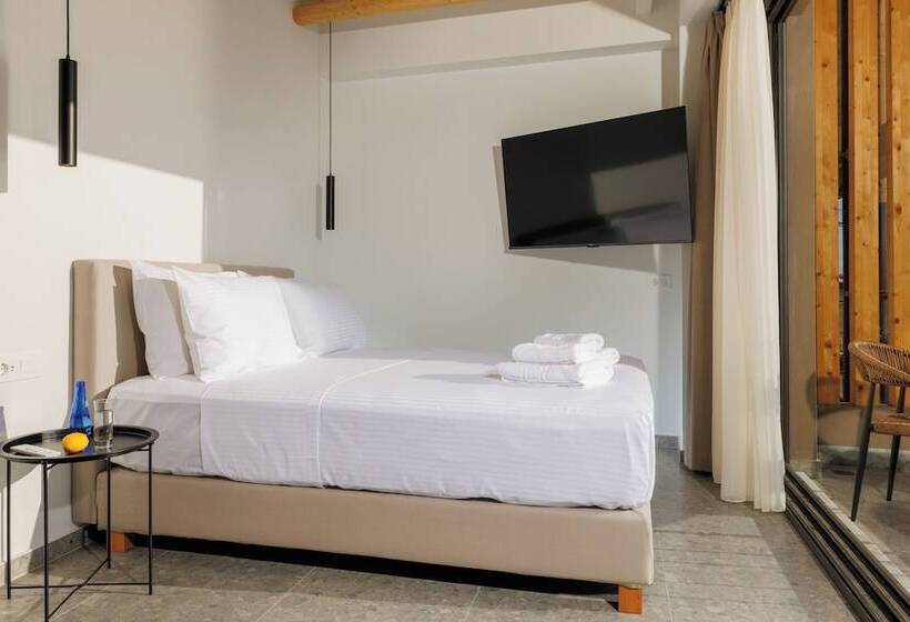 Soho Seafront Suites