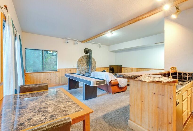 South Lake Tahoe Home W/ Game Rooms, Decks & Sauna