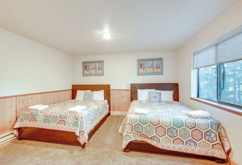 South Lake Tahoe Home W/ Game Rooms, Decks & Sauna