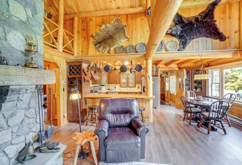 Private Hot Tub: Spacious Austerlitz Ski Cabin!