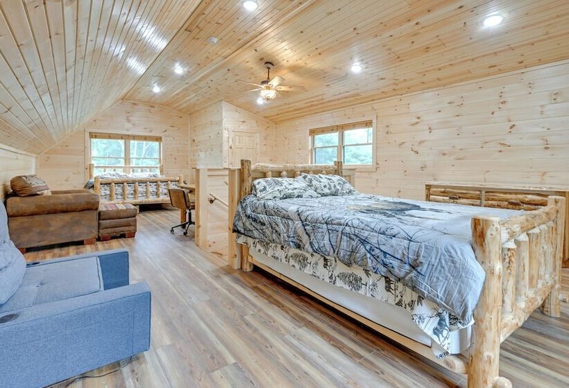 Adams Cabin W/ Game Room & Fire Pit