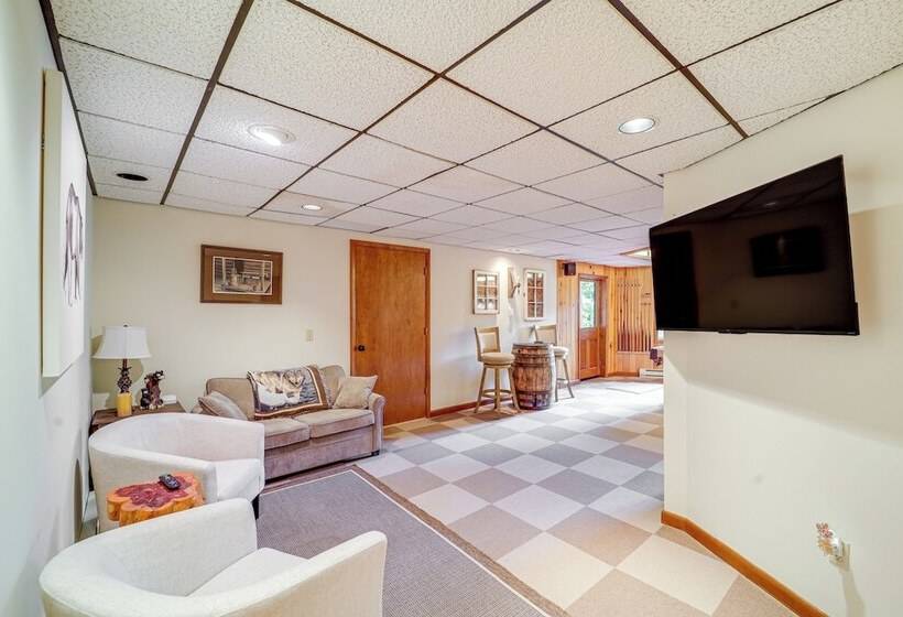 1 Mi To Otter Falls: Mtn View Gem W/ Deck