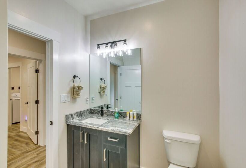 Spacious Idaho Home On Scenic Cub River!