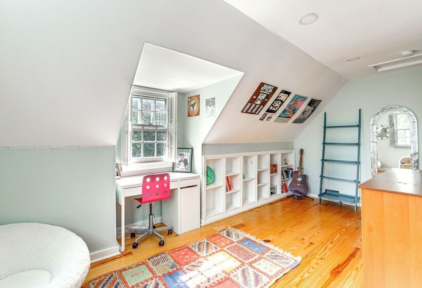 Princeton Home W/ Patio: Pets Welcome!