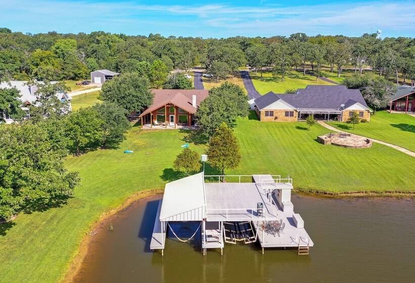 Rhodes Retreat W/ Dock On Cedar Creek Lake!