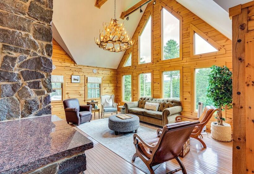 Spacious Wilmington Cabin: Walk To Lake