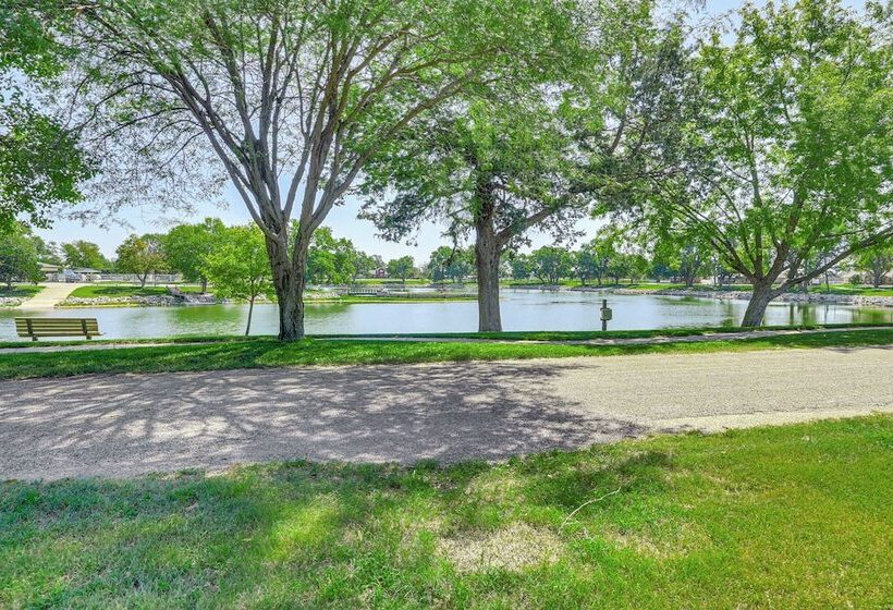 Sterling Home W/ Patio & Grill: 1 Mi To College!