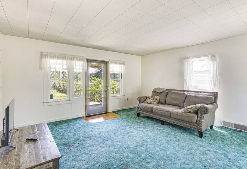 Sterling Home W/ Patio & Grill: 1 Mi To College!