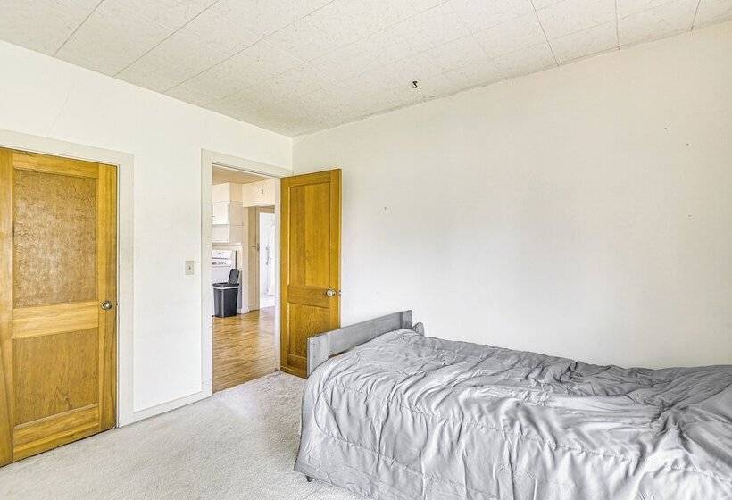 Sterling Home W/ Patio & Grill: 1 Mi To College!