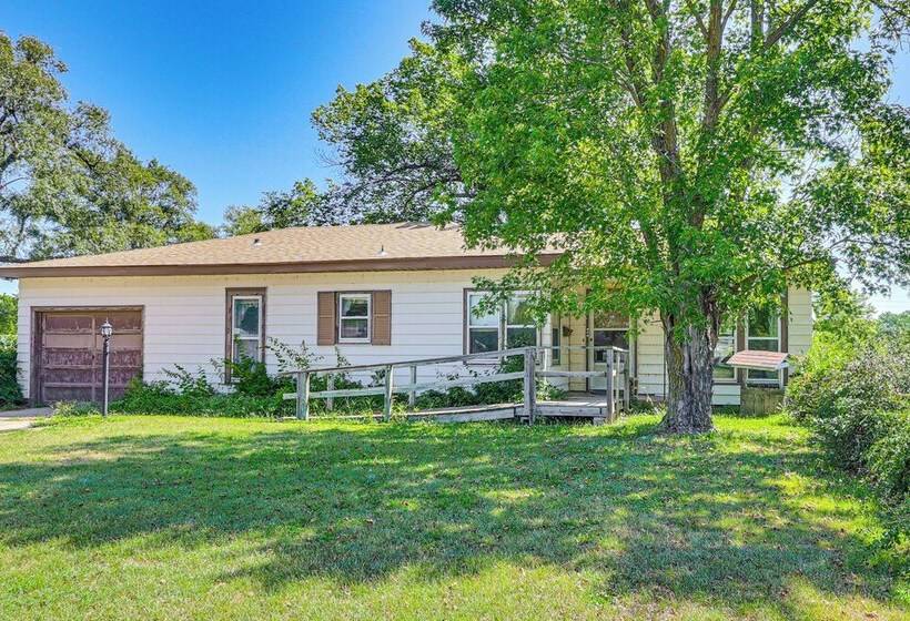 Sterling Home W/ Patio & Grill: 1 Mi To College!