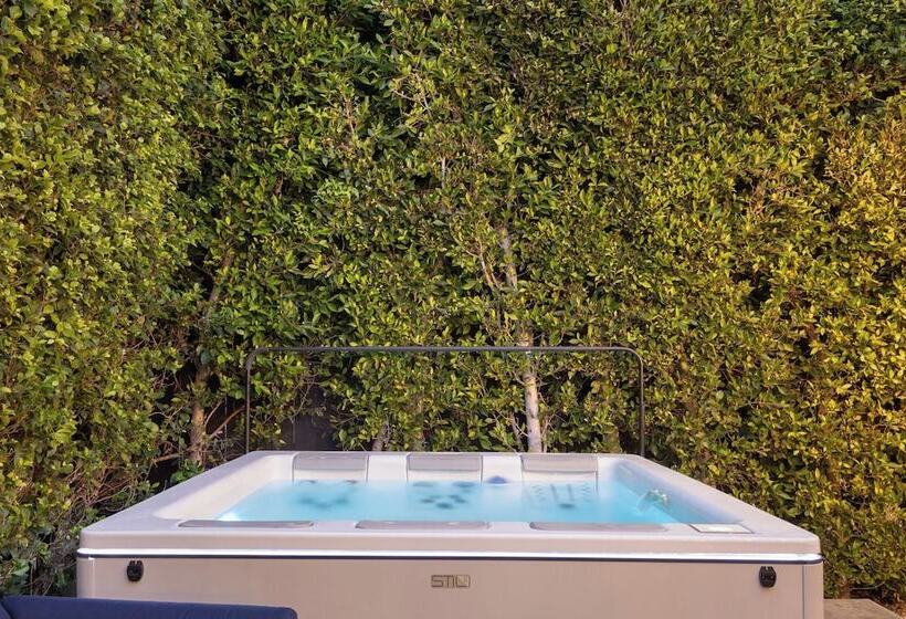 Stone Lagoon By Avantstay Steps To The Beach + Backyard Oasis!