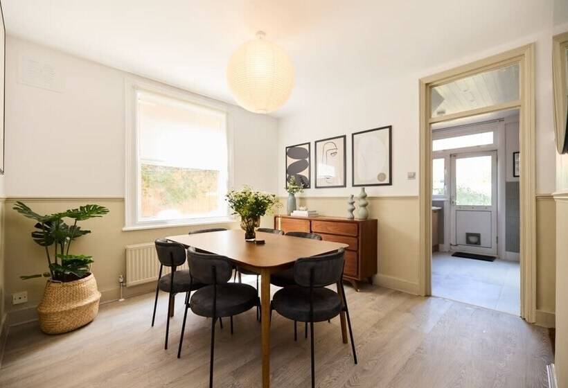 The Furness Hideout Charming 2bdr House With Garden