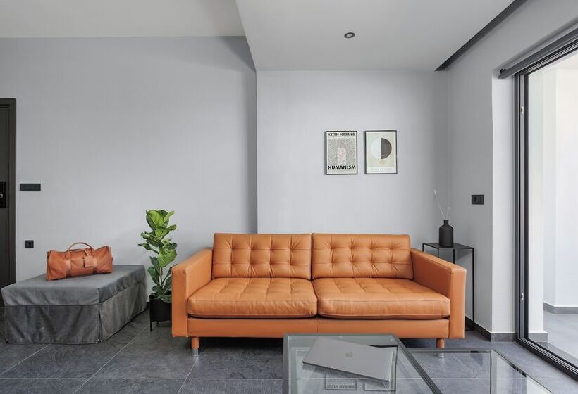 The Urbanist Inner City Residences