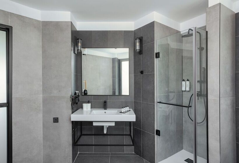 The Urbanist Inner City Residences