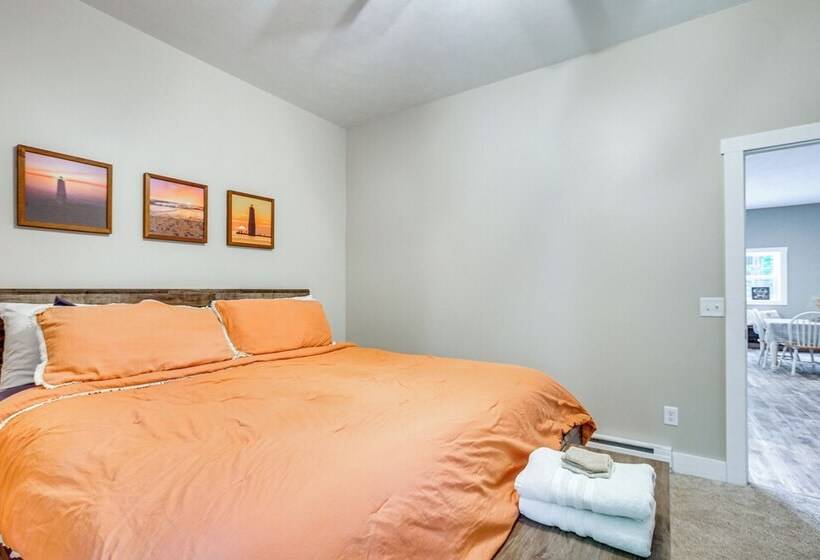 Traverse City Home: Grill, Fire Pit + More!