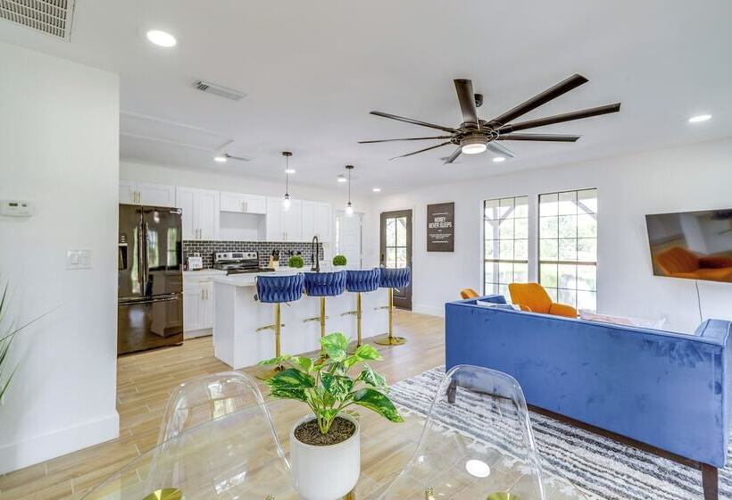 11 Mi To Golf: Home W/ Fishing Pond In Hempstead