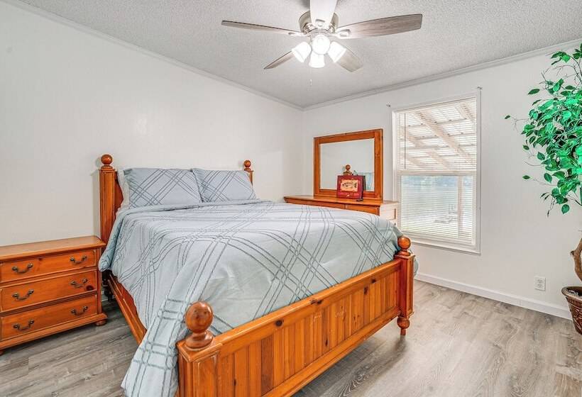 Waterfront Buster S Place On Hickory W/ Fire Pit