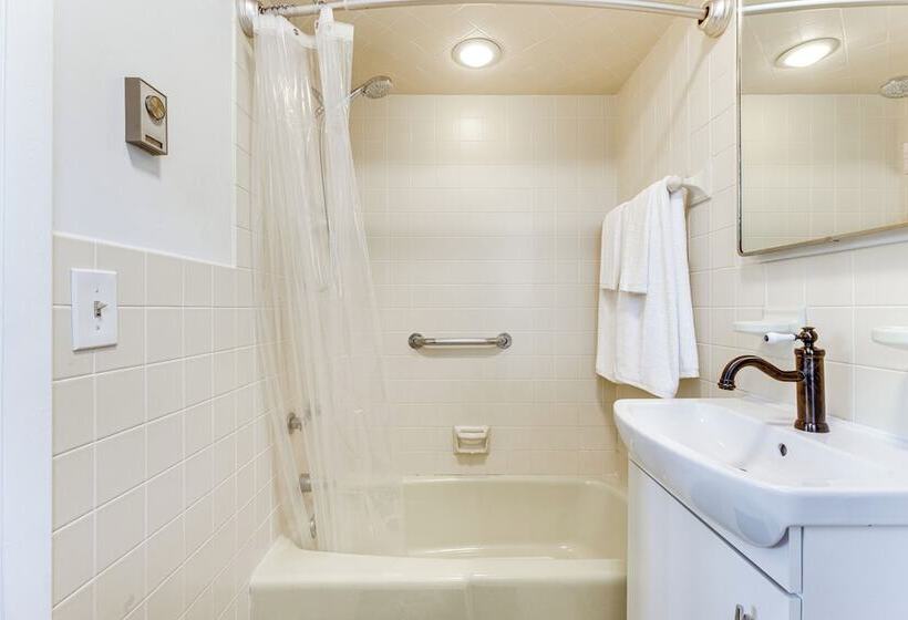 Waterfront Southold Retreat < 3 Mi To Wineries!