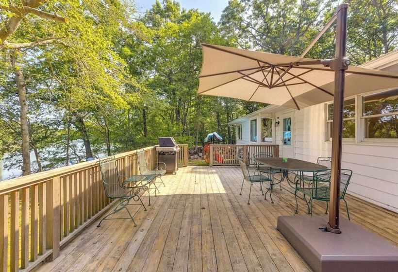 Waterfront Southold Retreat < 3 Mi To Wineries!