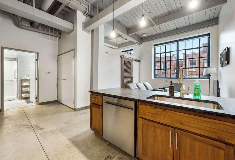 2125 Superior Living