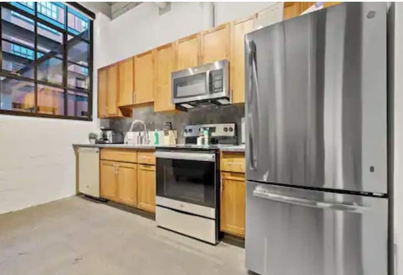 2125 Superior Living