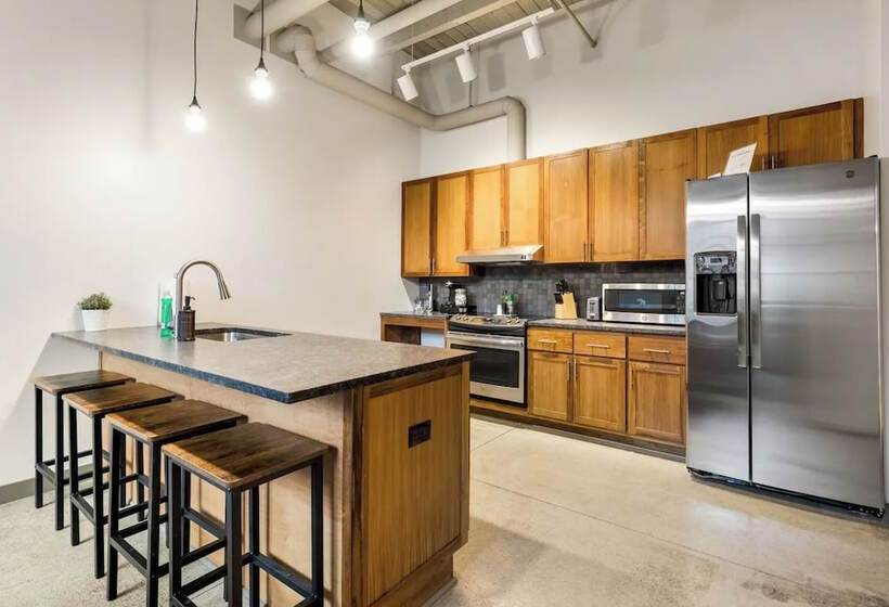 2125 Superior Living