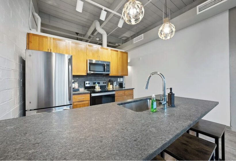 2125 Superior Living