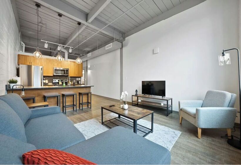 2125 Superior Living