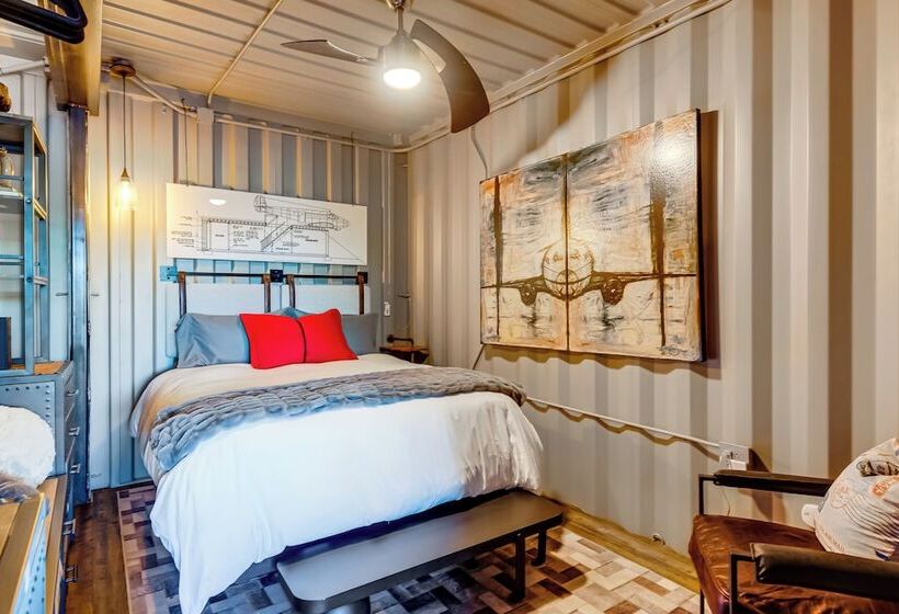 Fallbrook Airplane Home W/ Fire Pit & Mtn Views!