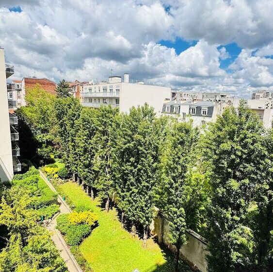 הוסטל La Défense Arena3km&stade Yves Du Manoir