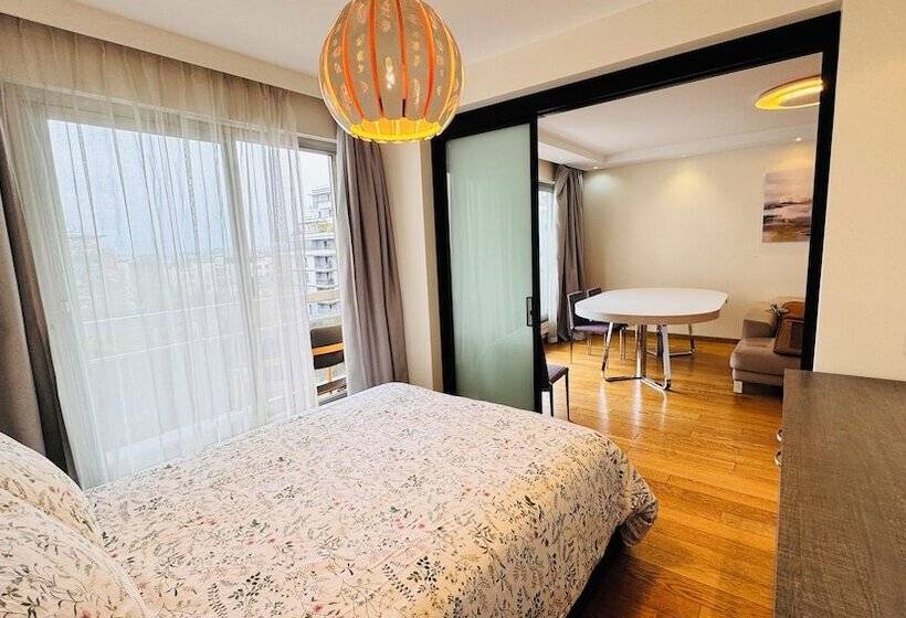 הוסטל La Défense Arena3km&stade Yves Du Manoir