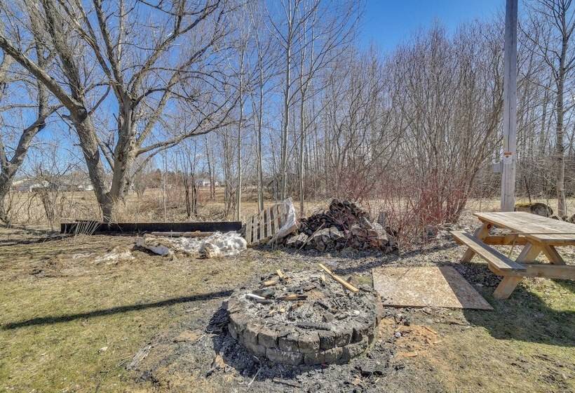 All Season Seney Home W/ Private Yard & Fire Pit!