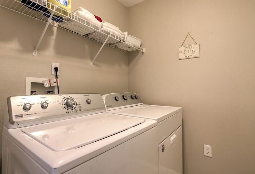 Amanda S Cozy Clear Creek Vacation Home