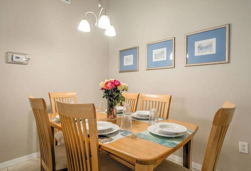 Amanda S Cozy Clear Creek Vacation Home