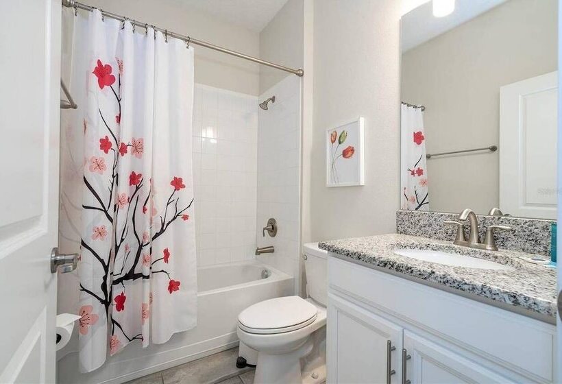 Amazing Home At Storey Lake 2 Minutes To Clubhouse