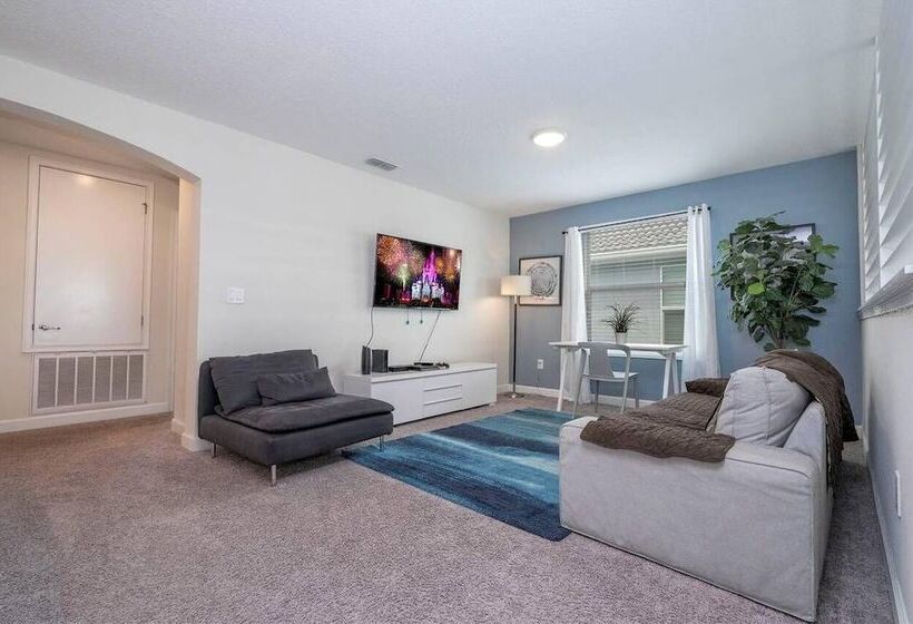 Amazing Home At Storey Lake 2 Minutes To Clubhouse