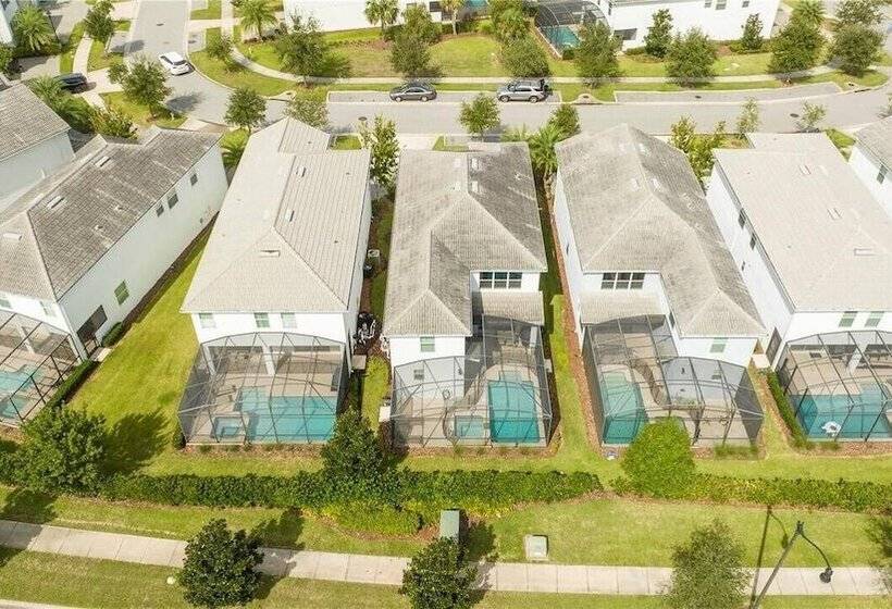 Amazing Home At Storey Lake 2 Minutes To Clubhouse