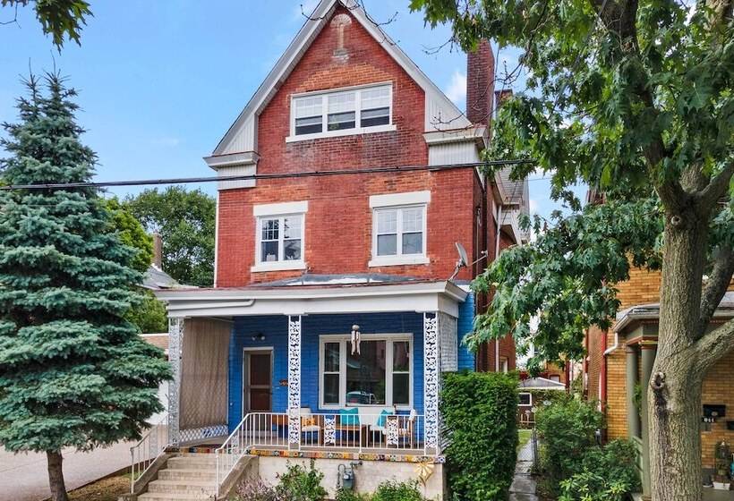 Walk To Highland Park: Artsy Pittsburgh Retreat!