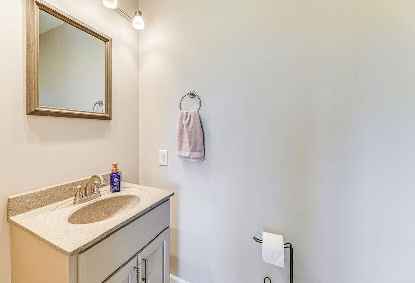 Awesome Geneva Home W/ Patio Near Seneca Lake!